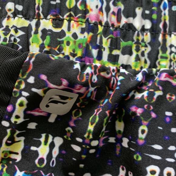 Fabletics Fallon Shorts Multi Color Print Size Large Athletic Workout Gym - Picture 5 of 6